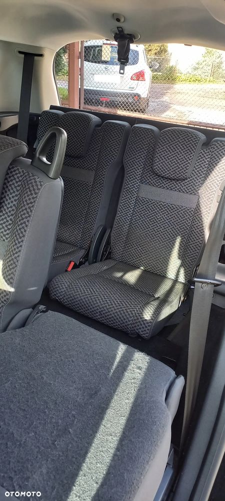 Renault Grand Scenic - 12