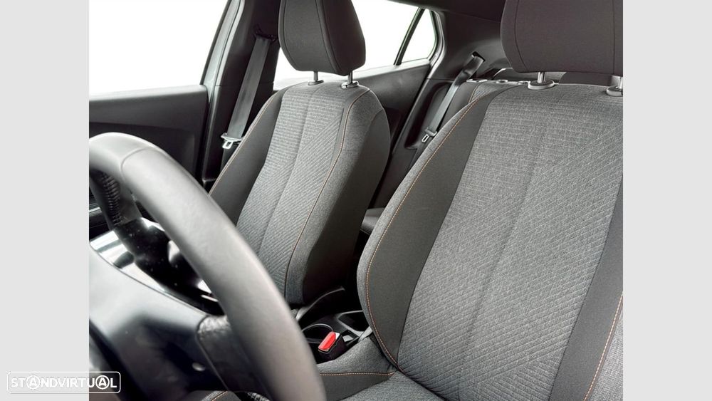 Peugeot 2008 1.2 PureTech Style - 12