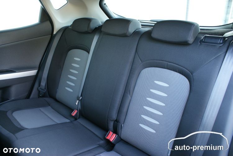 Kia Ceed 1.6 GDI Dream Team Edition - 25