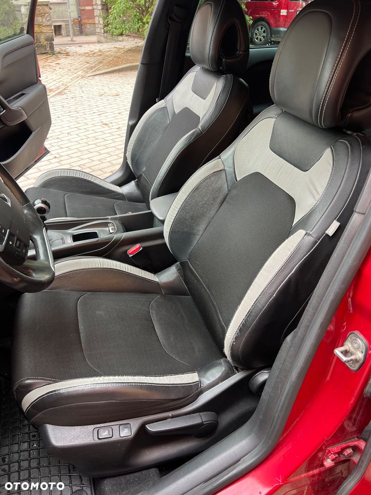 Citroën DS4 HDi 110 SoChic - 13
