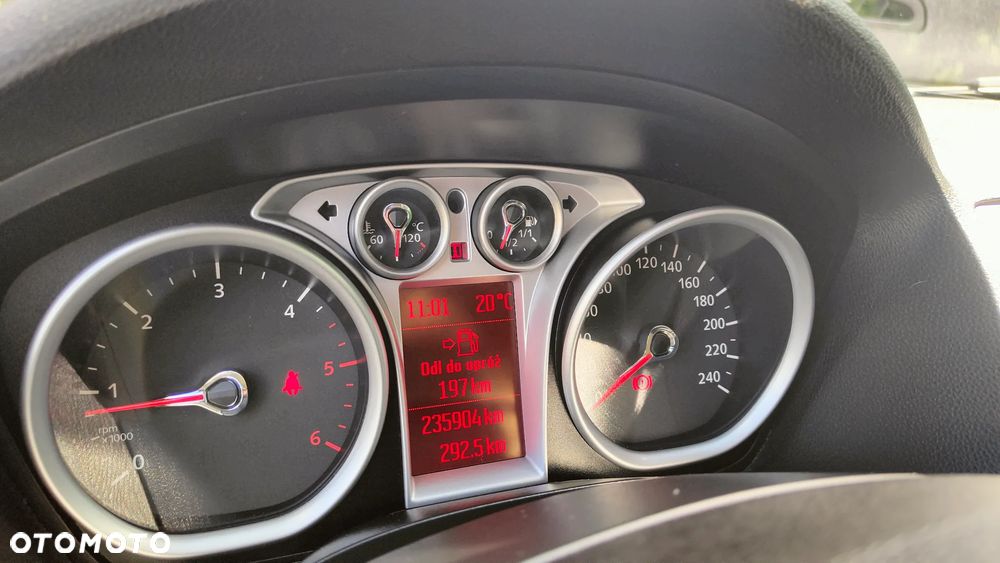 Ford Kuga 2.0 TDCi 2x4 Titanium - 30