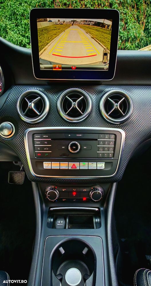 Mercedes-Benz A 180 7G-DCT AMG Line - 11