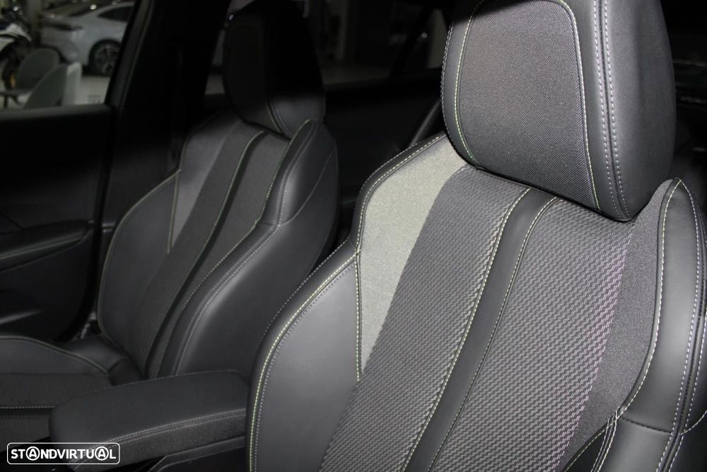Peugeot e-2008 54 kWh GT - 11
