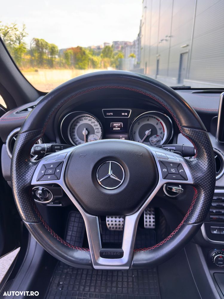 Mercedes-Benz GLA 220 d 4MATIC 7G-DCT AMG Line - 13