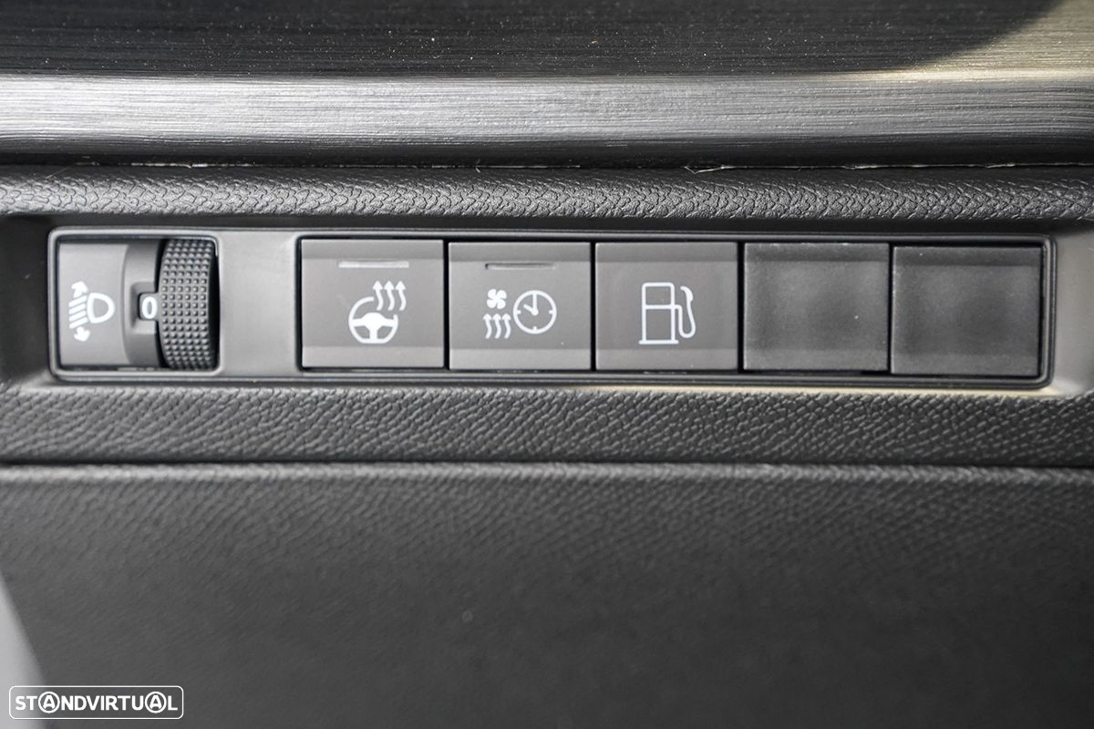 Citroën C5 X 1.6 Hybrid Plus e-EAT8 - 20