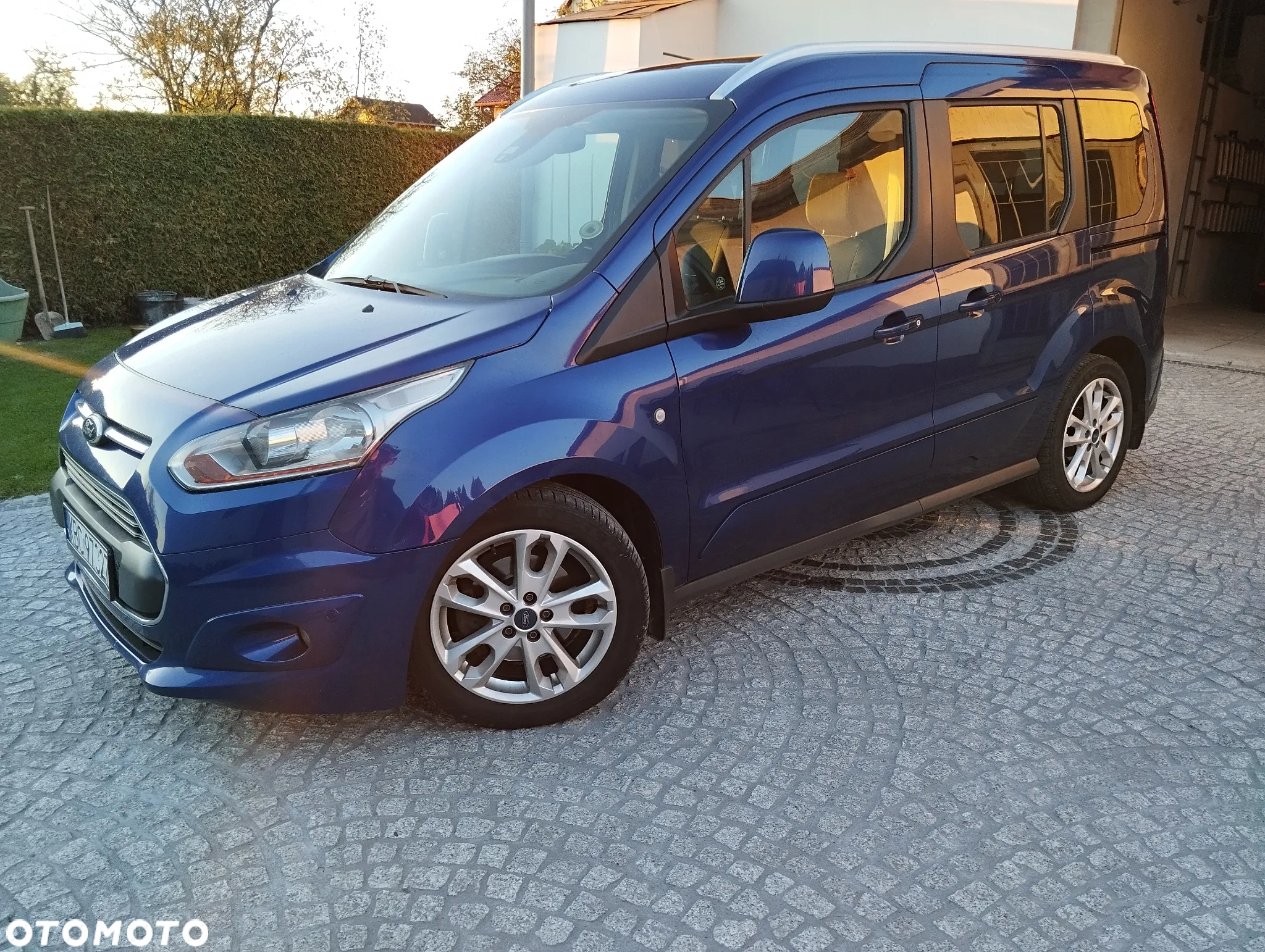 Ford Tourneo Connect 1.6 TDCi Titanium - 2