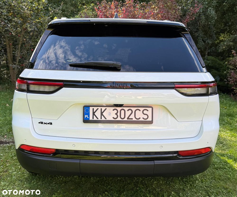 Jeep Grand Cherokee - 8