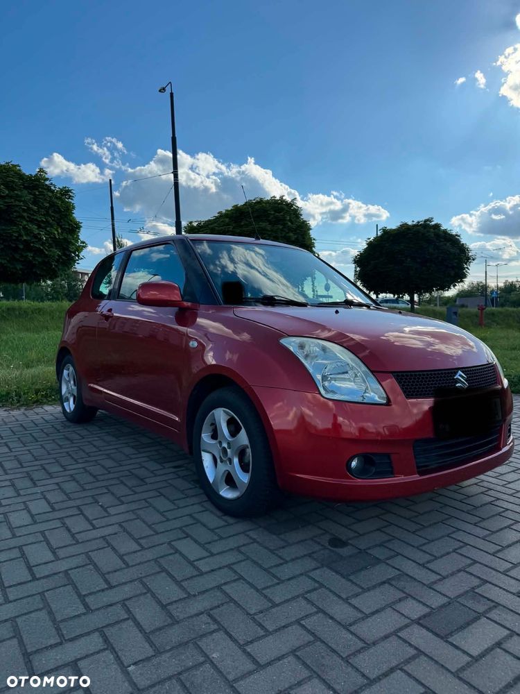 Suzuki Swift 1.3 GC - 2