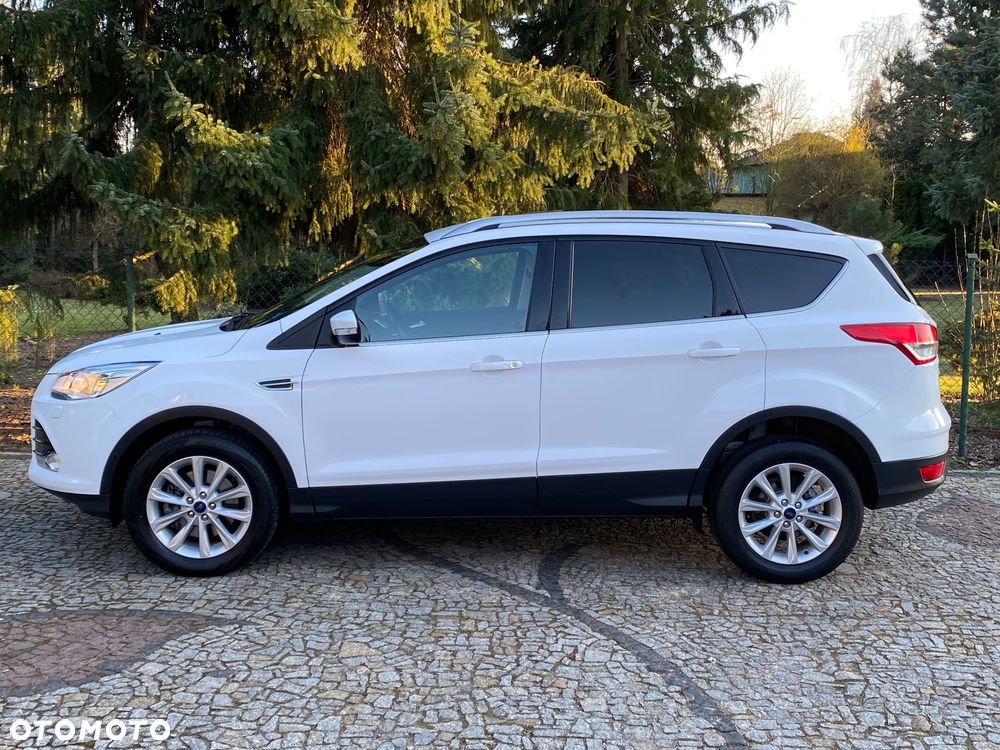 Ford Kuga 2.0 TDCi 2x4 Titanium - 3