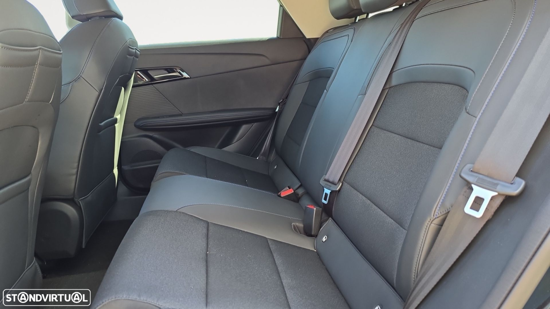 MG MG4 64 kWh Luxury - 14