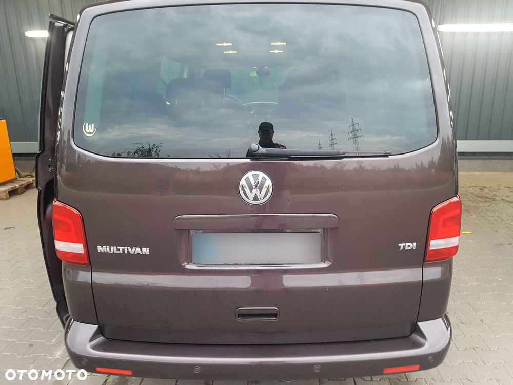 Volkswagen Multivan - 9