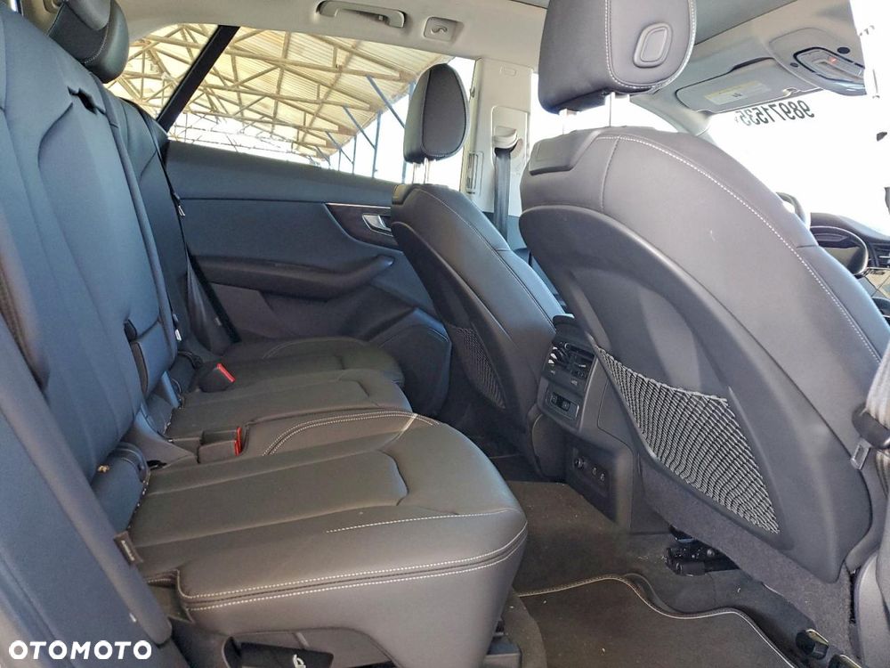 Audi Q8 55 TFSI quattro tiptronic - 11