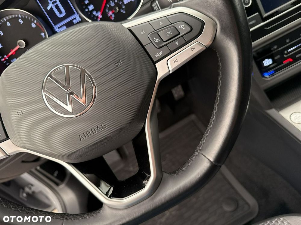 Volkswagen Passat - 28