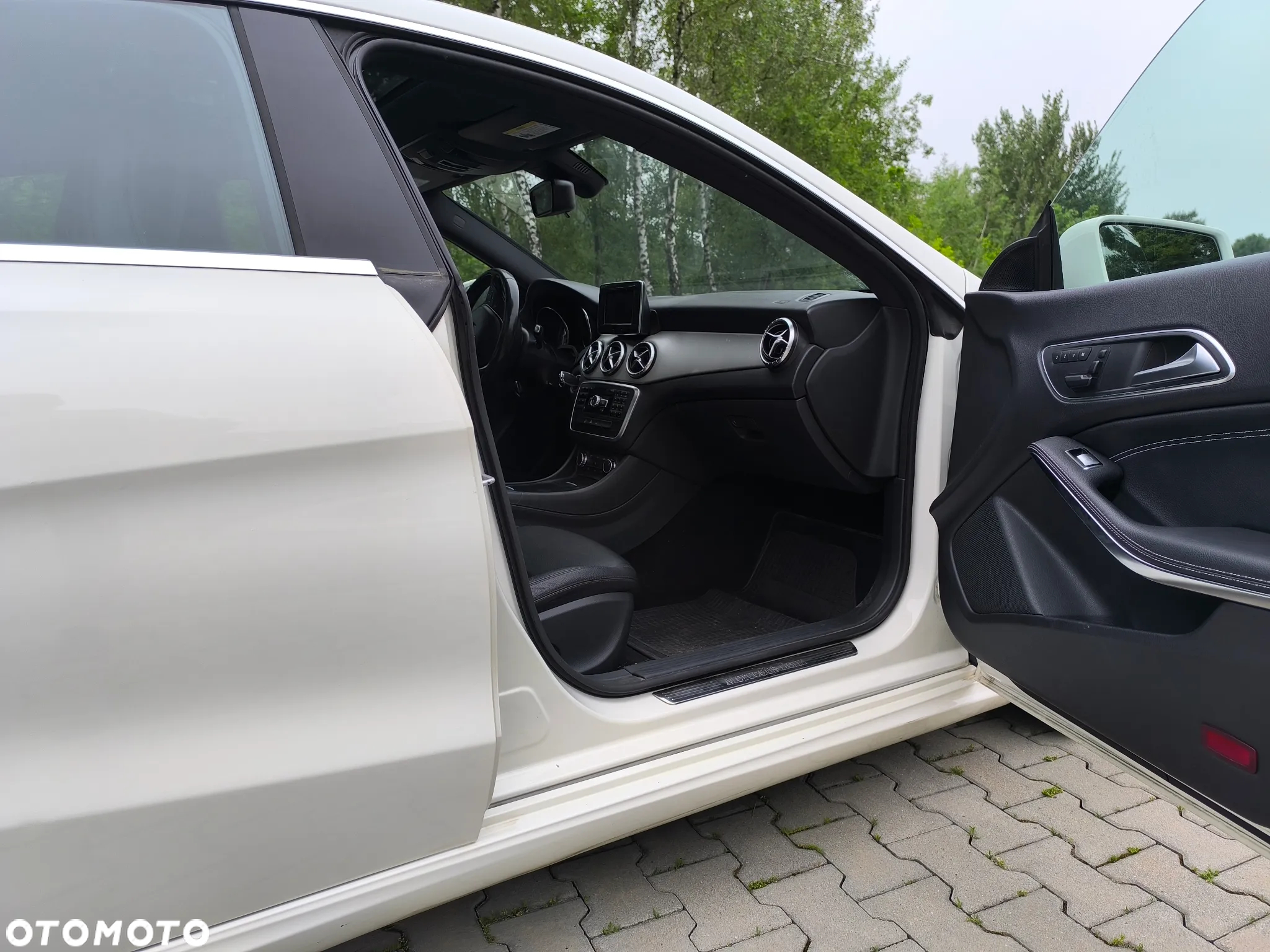 Mercedes-Benz CLA 250 7G-DCT - 11
