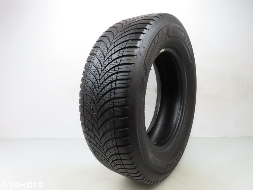 235/65R16C OPONA DOSTAWCZA CAŁOROCZNA UŻYWANA Goodyear Vector 4SeasonsCargo - 1
