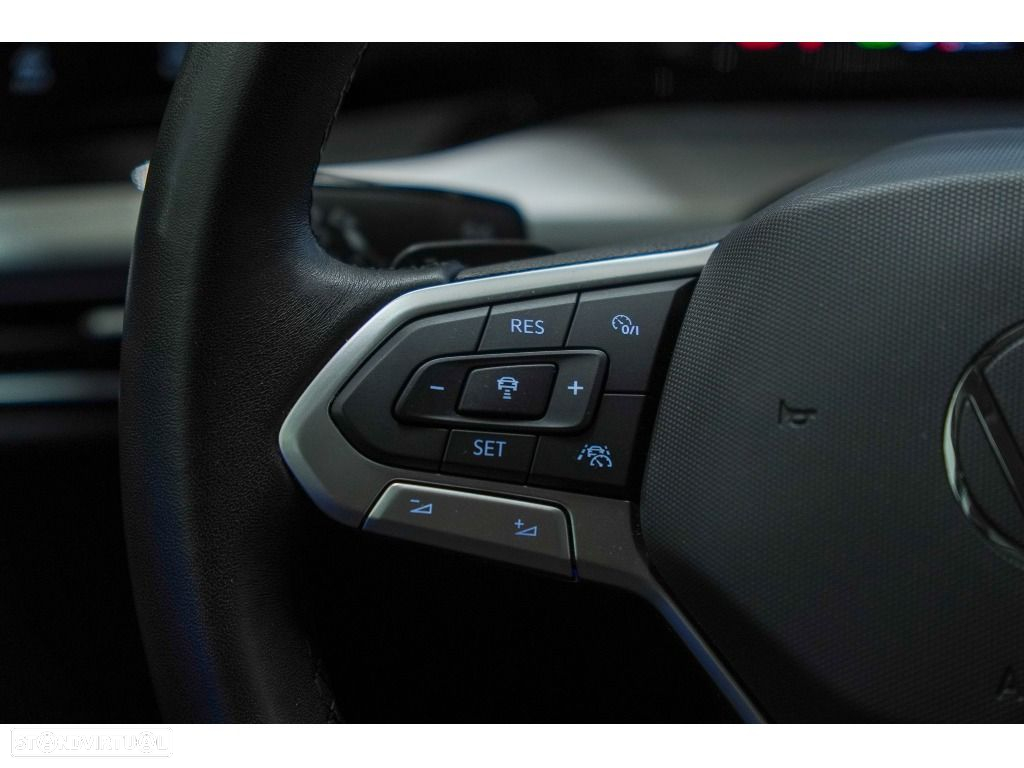 VW Golf Variant 2.0 TDi Life DSG - 26