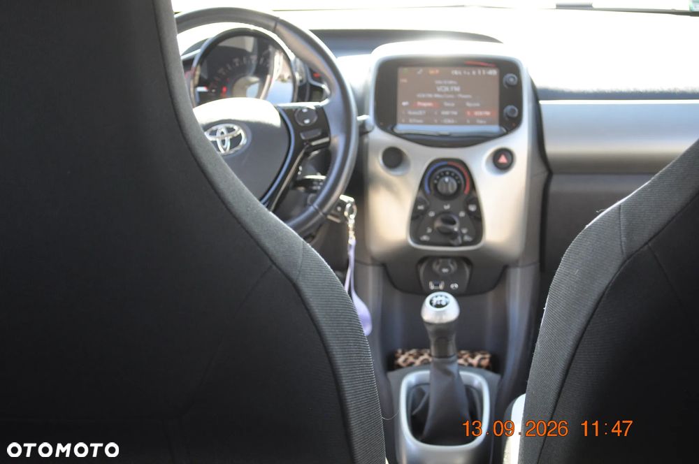 Toyota Aygo x-play touch - 31