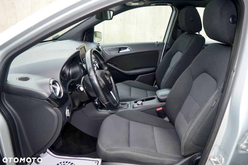 Mercedes-Benz Klasa B 180 CDI (BlueEFFICIENCY) - 9