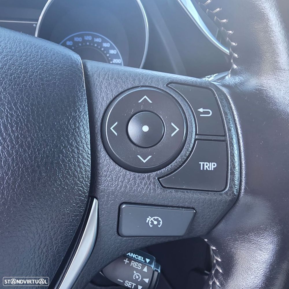 Toyota Auris 1.4 D-4D Comfort+Pack Sport - 21