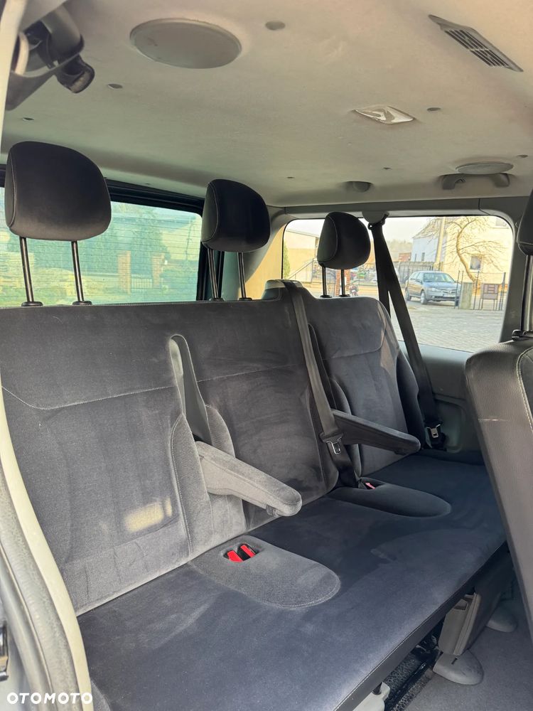 Renault Trafic Grand Passenger Black Edition - 13