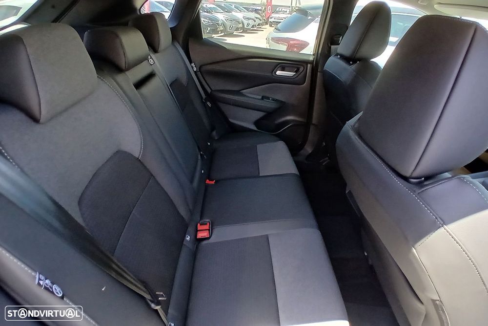 Nissan Qashqai 1.3 DIG-T N-Connecta LED Xtronic - 13
