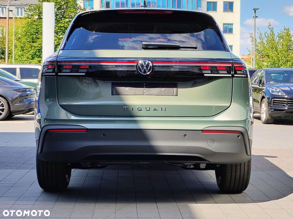 Volkswagen Tiguan - 5