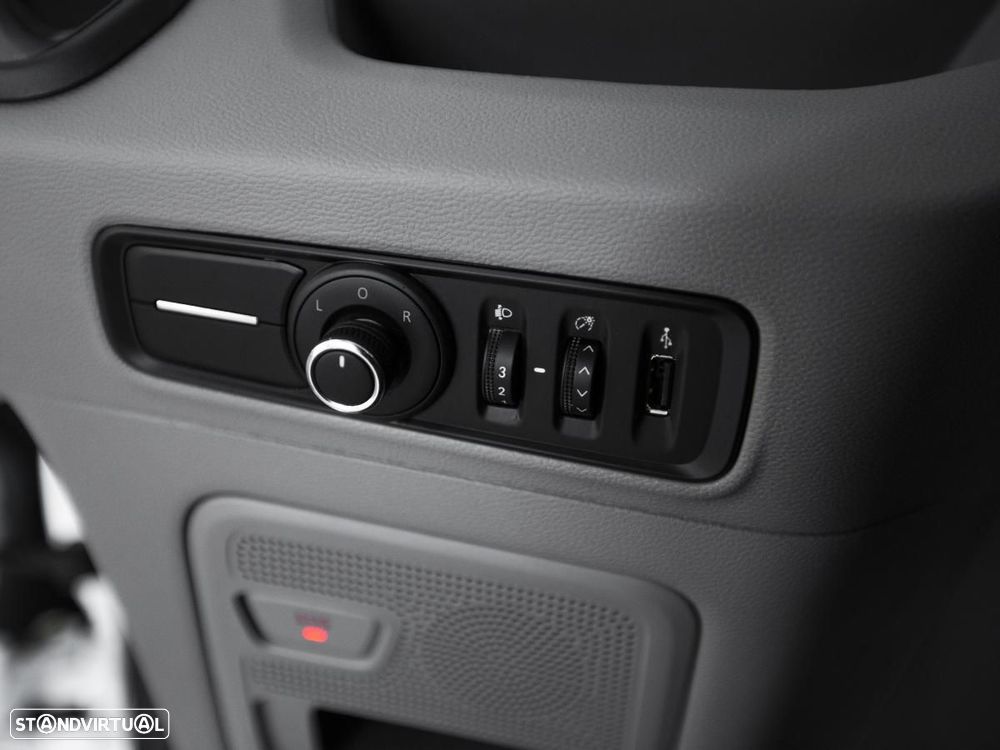 Maxus Deliver 9 2.0 transporter c/iva - 12