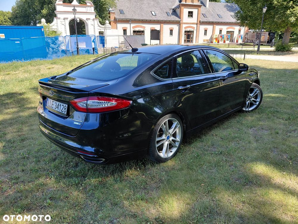 Ford Mondeo 2.0 EcoBoost Titanium - 4