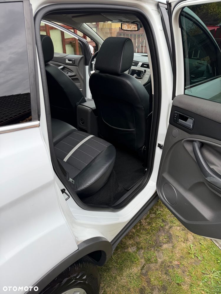 Ford Kuga - 15