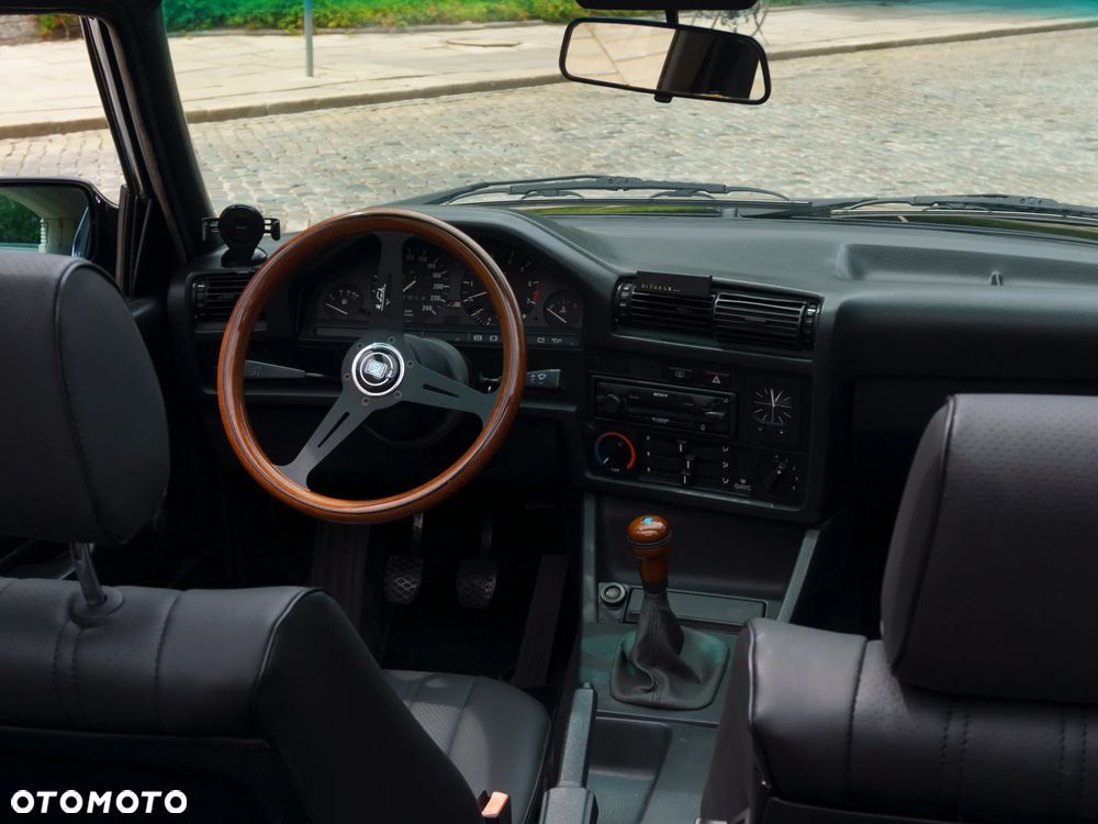 BMW Seria 3 - 16