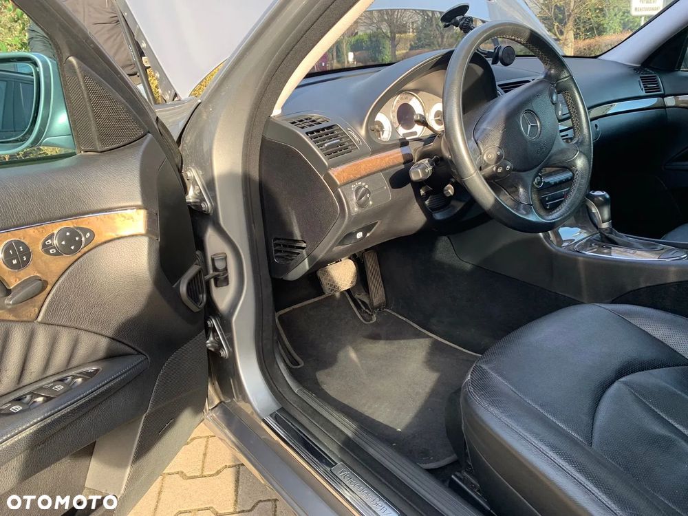 Mercedes-Benz Klasa E 320 CDI 4-Matic Elegance - 4
