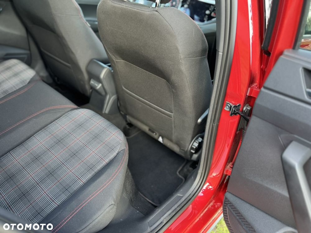 Volkswagen Polo - 8