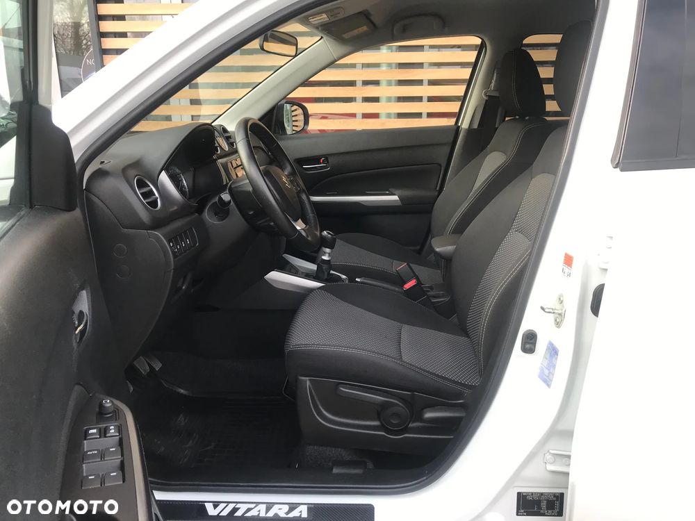 Suzuki Vitara 1.4 Boosterjet Premium 2WD - 22