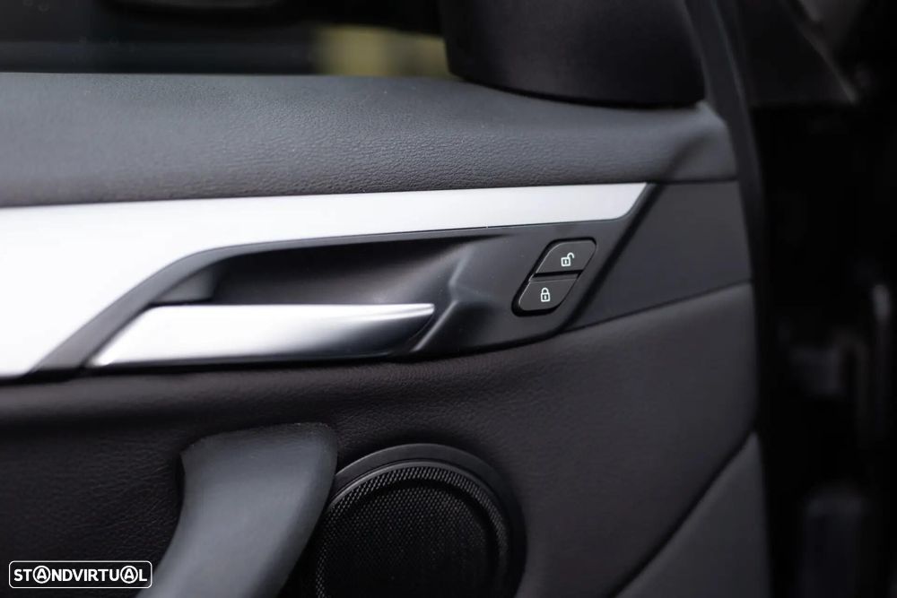 BMW X1 16 d sDrive Line Sport Auto - 40