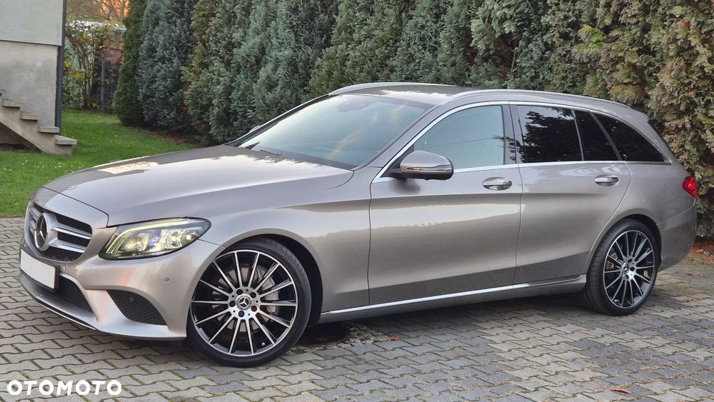 Mercedes-Benz Klasa C 300 d T 9G-TRONIC Avantgarde - 2