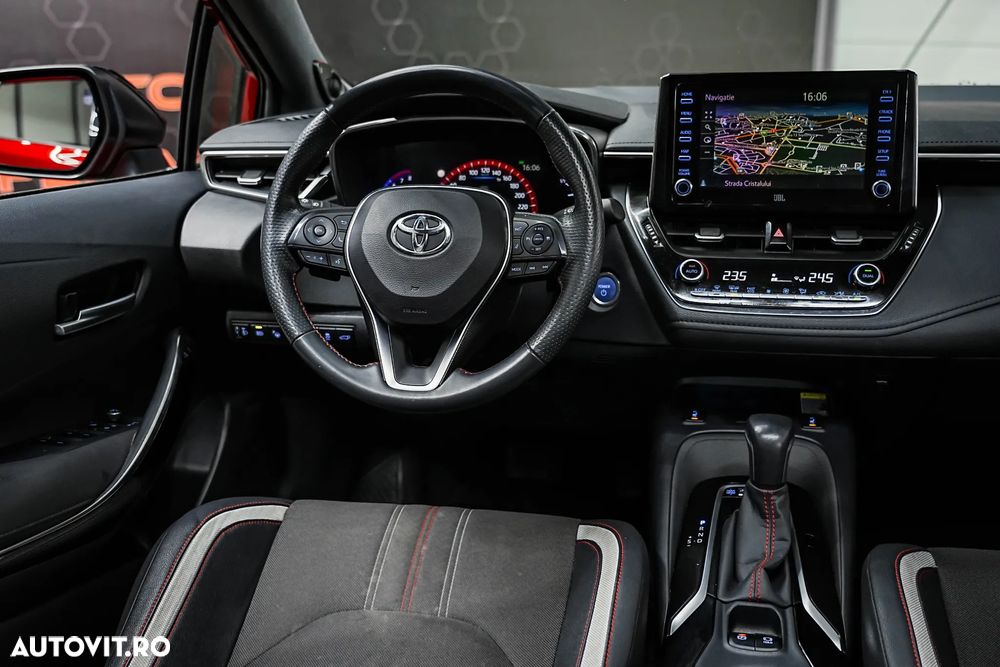 Toyota Corolla 2.0 HSD Exclusive Plus GR Sport Bi-Tone - 30