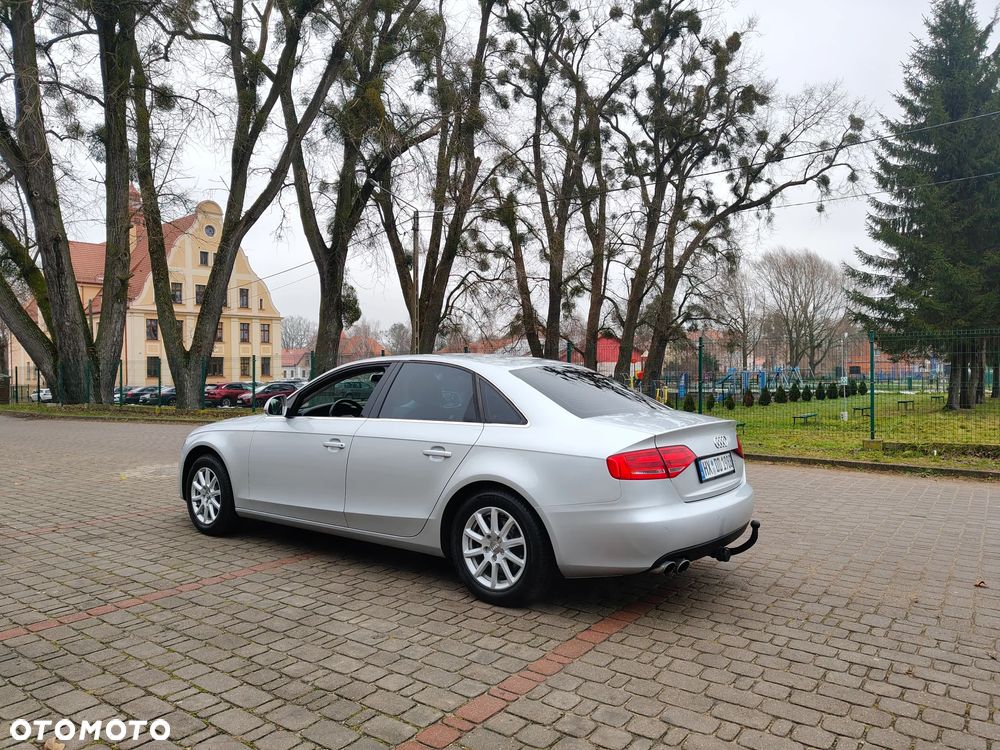 Audi A4 Limousine - 3