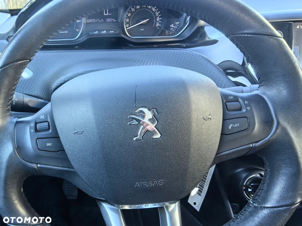 Peugeot 208 82 PureTech Style - 18