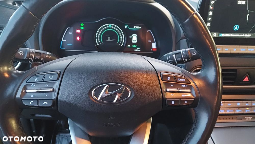 Hyundai Kona 39kWh Executive - 9