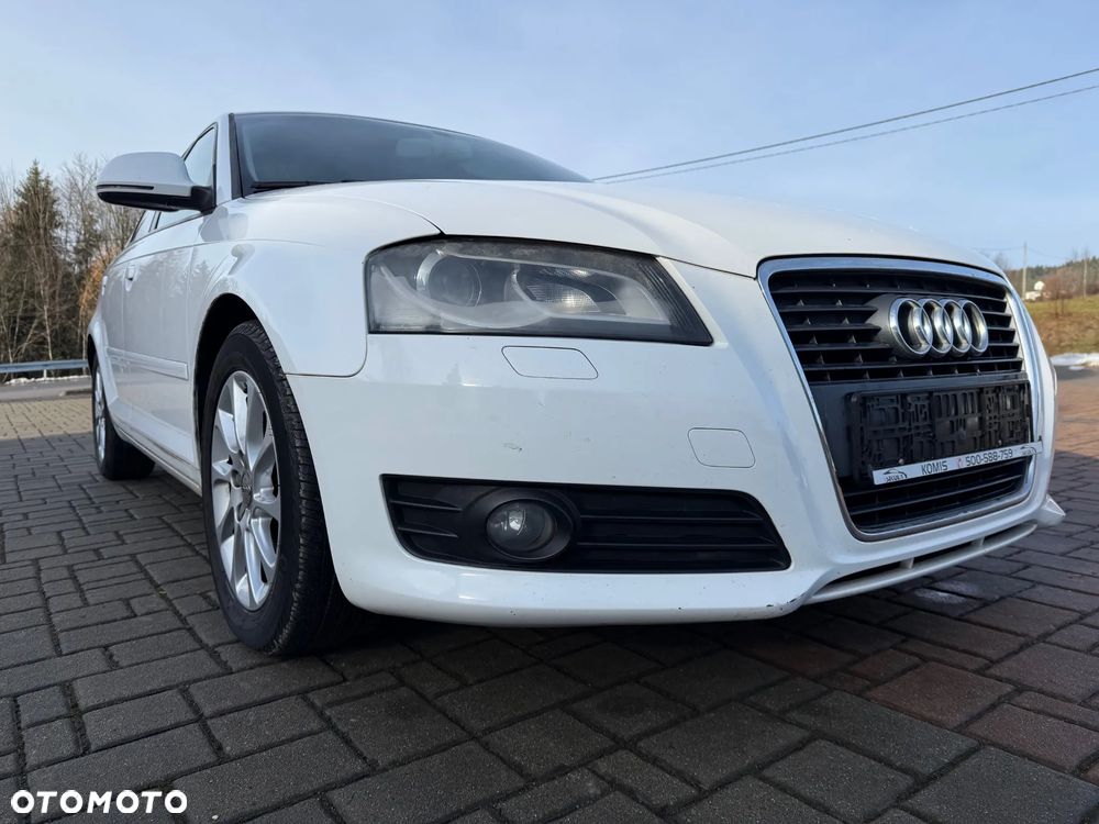 Audi A3 Sportback 2.0 TDI DPF S tronic Ambiente - 8