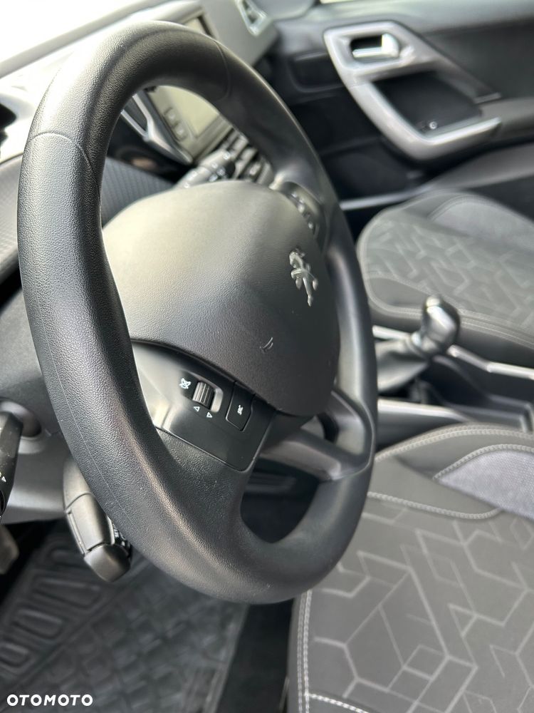Peugeot 2008 - 17