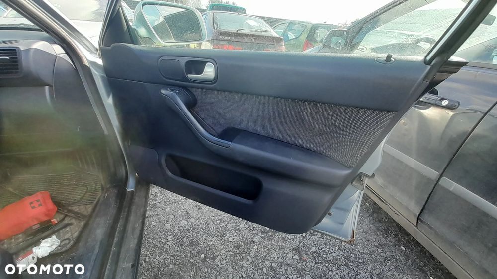 AUDI A3 8L LIFT FL DRZWI PRAWY PRZÓD PRZEDNIE PRAWE KOMPLETNE LY7R nr. 32/3 - 3