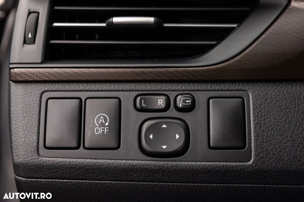 Toyota Avensis 2.0 D-4D Elegance Terracotta - 18