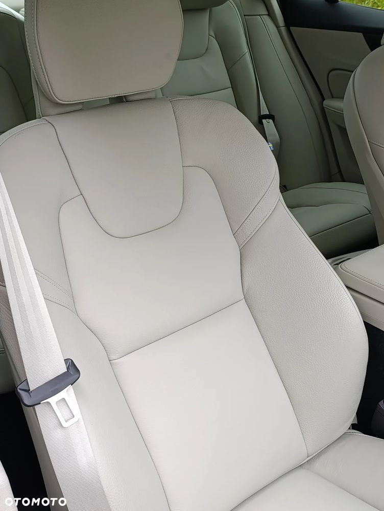 Volvo S60 - 22