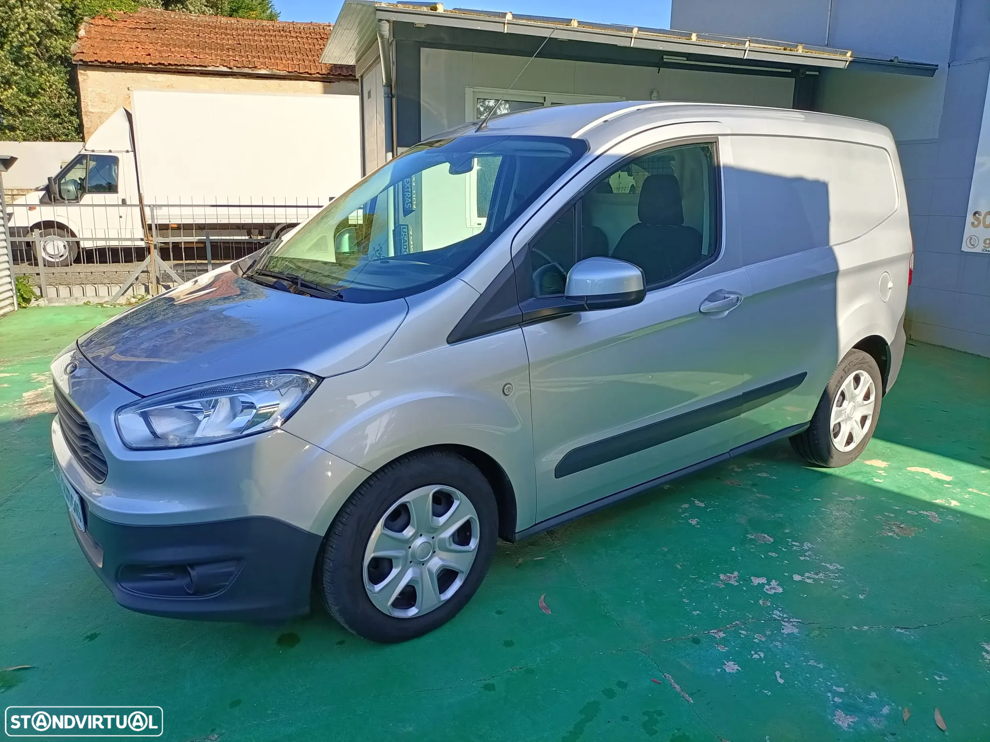 Ford TRANSIT COURRIER - 2