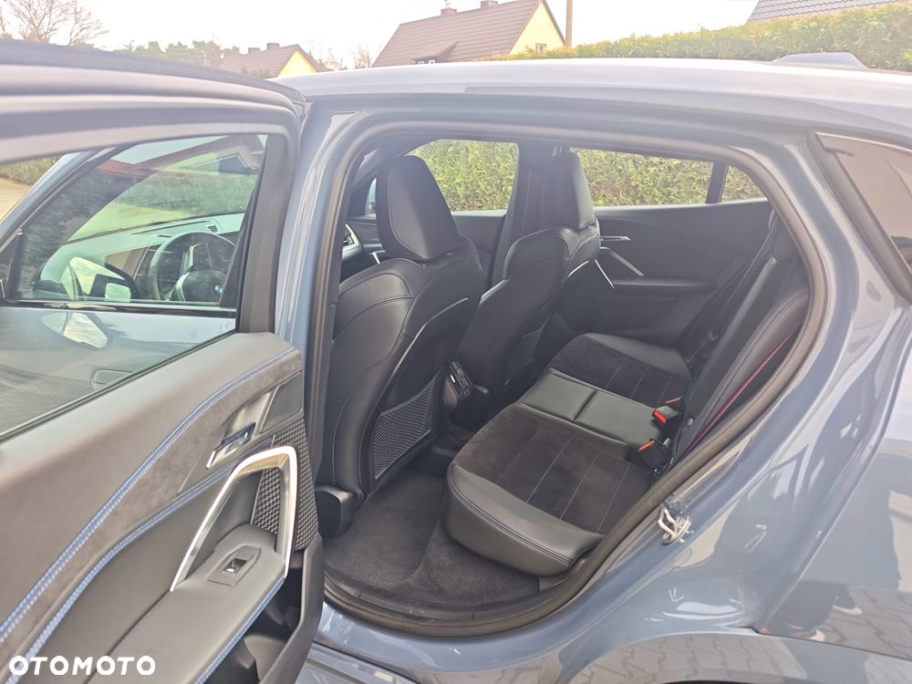 BMW iX2 xDrive30 66.5kWh M Sport - 5