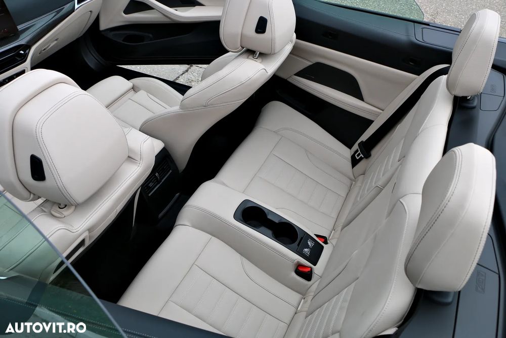 BMW M4 M440i xDrive AT MHEV - 25