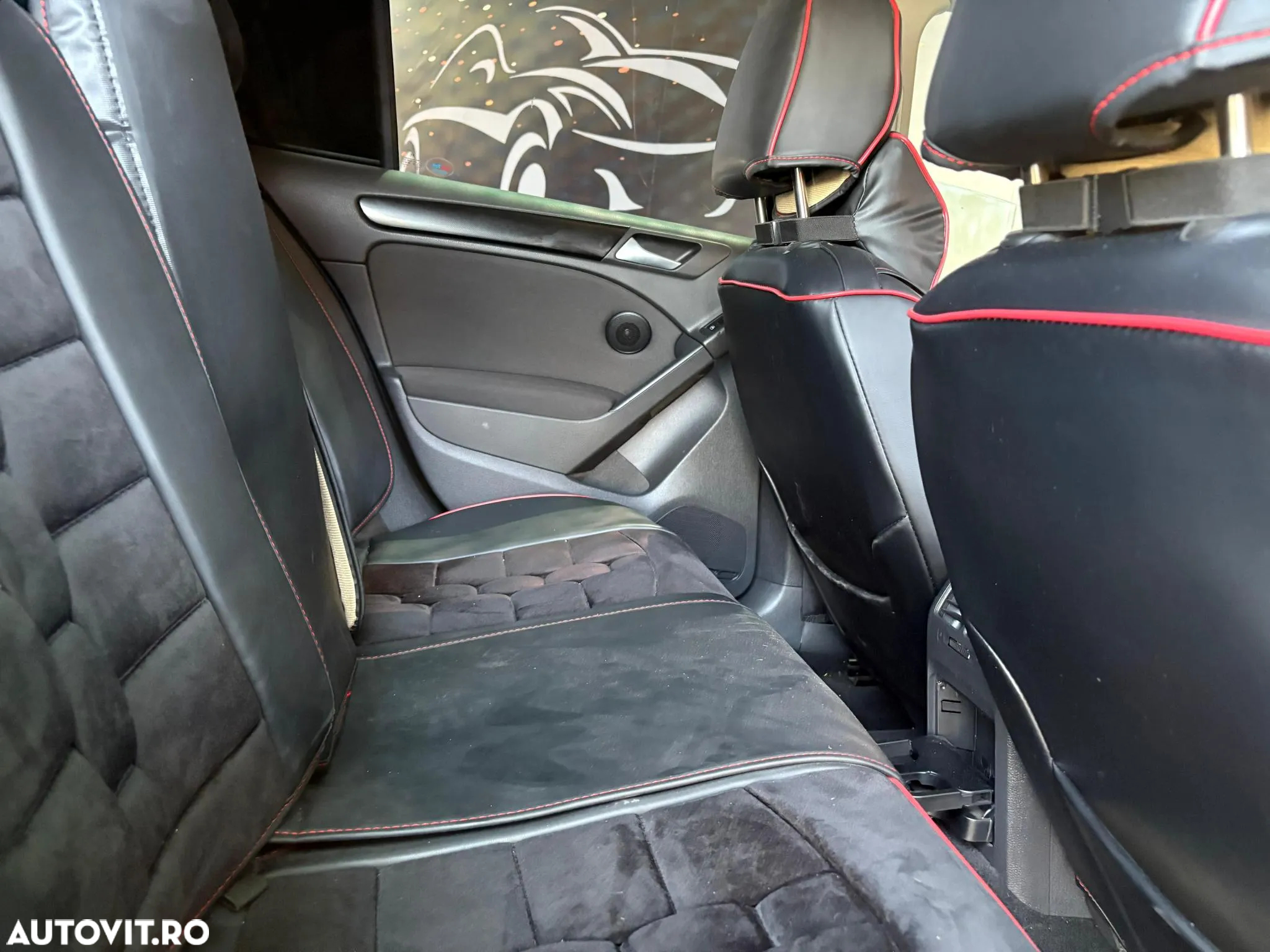 Volkswagen Golf - 8