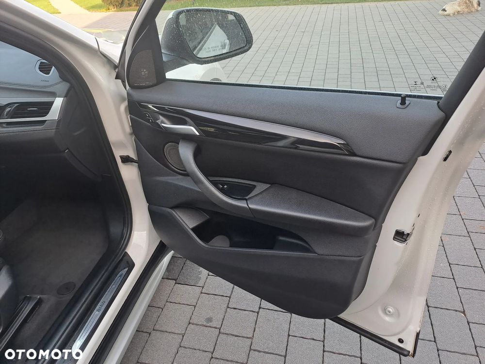 BMW X1 xDrive25i xLine sport - 16