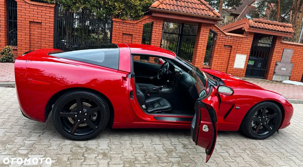 Chevrolet Corvette - 25